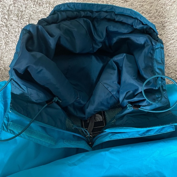 EUC The NORTH FACE Hyvent Lightweight Hooded Rain Jacket W/zippers,pockets SZ:MM - Picture 4 of 11